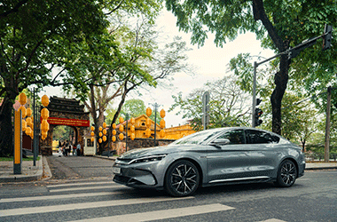 Xe điện BYD đồng hành triển lãm nghệ thuật 'Trời, Non, Nước'