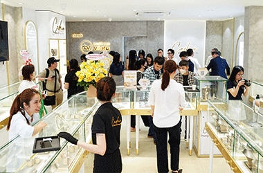 Cashion đưa trang sức kim cương đến gần hơn với bạn trẻ
