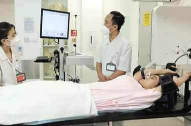 Giảm liều bức xạ nhờ kỹ thuật 'hít sâu nín thở' tại FV