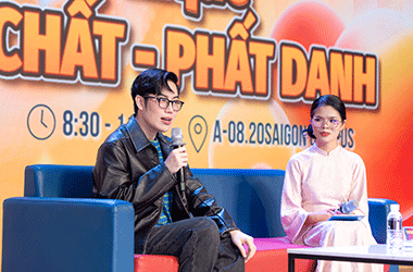 Huy Forum cùng sinh viên Ngôn ngữ Anh HUTECH giải mã hành trình 'Khoe chất - Phất danh'