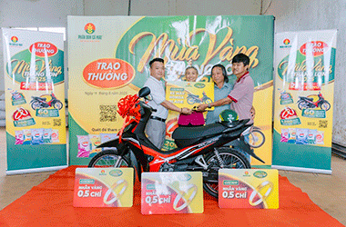 Bà con nông dân hào hứng tham gia chương trình Mùa Vàng Thắng Lớn 2025