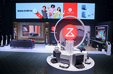 Khi robot hút bụi góp phần giảm áp lực việc nhà dịp tết