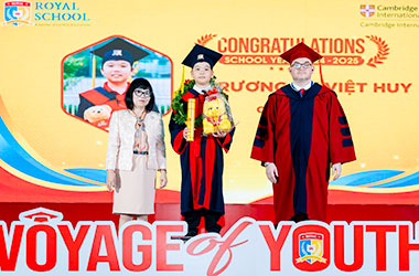 Dấu ấn trưởng thành của học sinh Royal School tại lễ tổng kết 2025