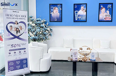Chuyên gia Smilux cảnh báo nguy hại khôn lường khi trồng răng giá rẻ