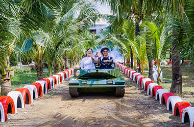 Suối Tiên tặng 10.000 phần gạo lộc cho du khách dịp Giỗ Tổ