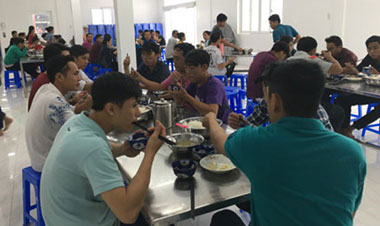 Sướng như công nhân Công ty Thuận Phong