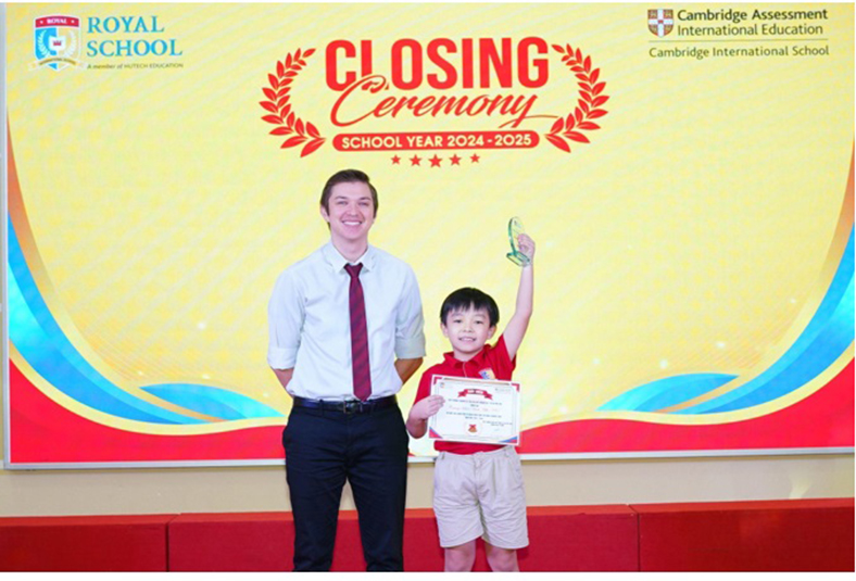 Dấu ấn trưởng thành của học sinh Royal School tại lễ tổng kết 2025