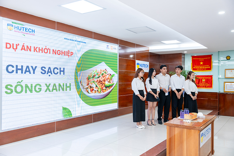Học Quản trị kinh doanh: Sức hút từ mô hình thực tiễn