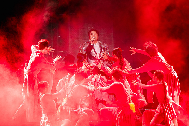 Khán giả hòa trong không gian nghệ thuật La Tiên Show – The Cội