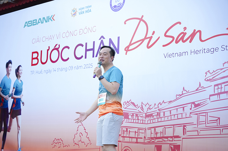 Bước chân di sản: giải chạy gây quỹ bảo tồn làng nghề Việt