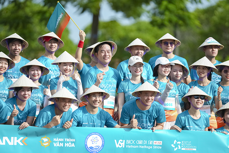 Bước chân di sản: giải chạy gây quỹ bảo tồn làng nghề Việt