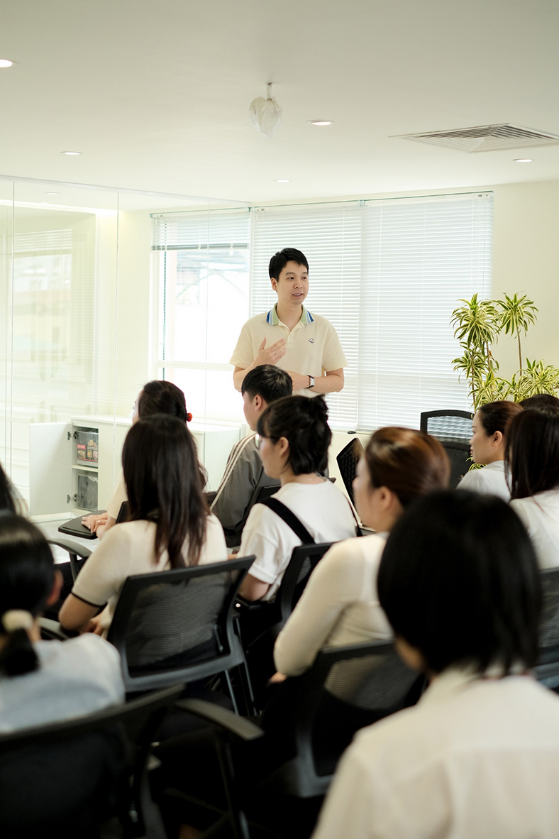 Người sáng lập thời trang Calie Lê Nhật Ly: 'Tôi thích... giải toán khó'