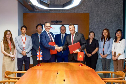 BUV đưa chương trình đào tạo từ đại học 200 năm ở Manchester về Việt Nam