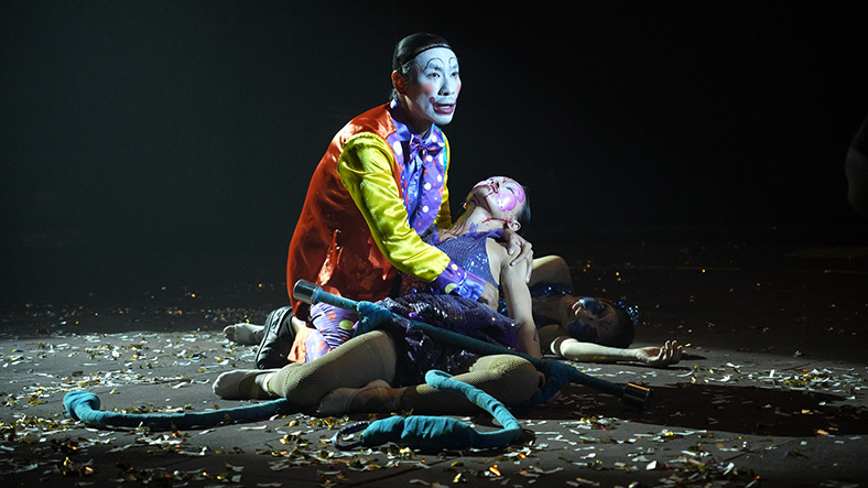 Con Kể Ba Nghe: Sau tất cả, cái ôm của bố là điều con cần