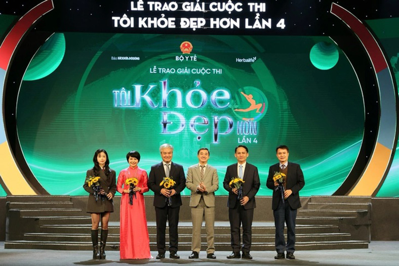 Lan tỏa thông điệp 'phòng bệnh suốt đời, từ sớm, từ xa'