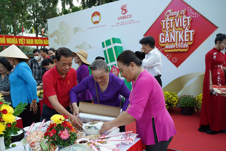 Cùng đón Tết sớm qua chiến dịch của Sabeco