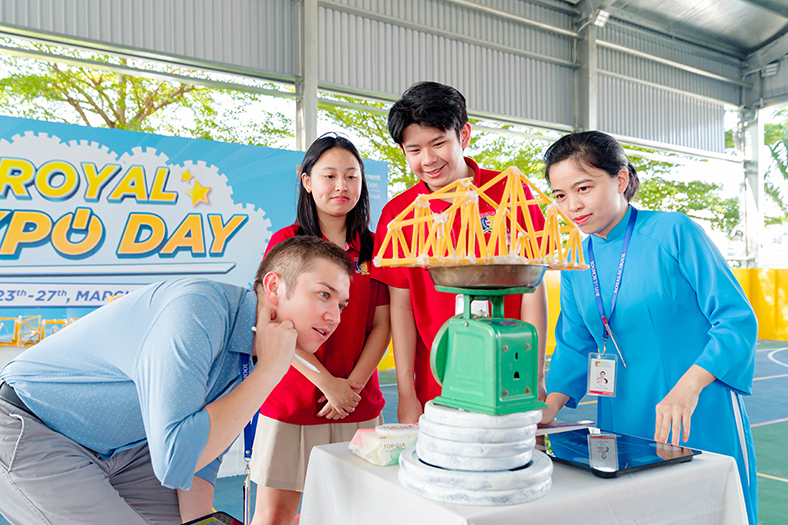 Chuỗi thành tích học thuật ấn tượng của học sinh Royal School