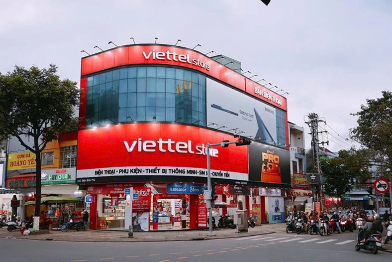 Viettel Store mừng sinh nhật 20 năm với loạt ưu đãi 'Mua là có quà'
