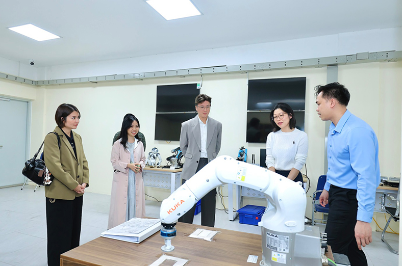 AI vào lớp học: cần giữ tư duy độc lập cho trẻ