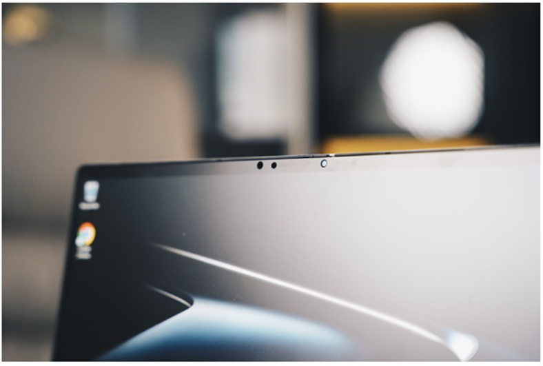 Khi laptop trở thành tuyên ngôn thẩm mỹ của CEO