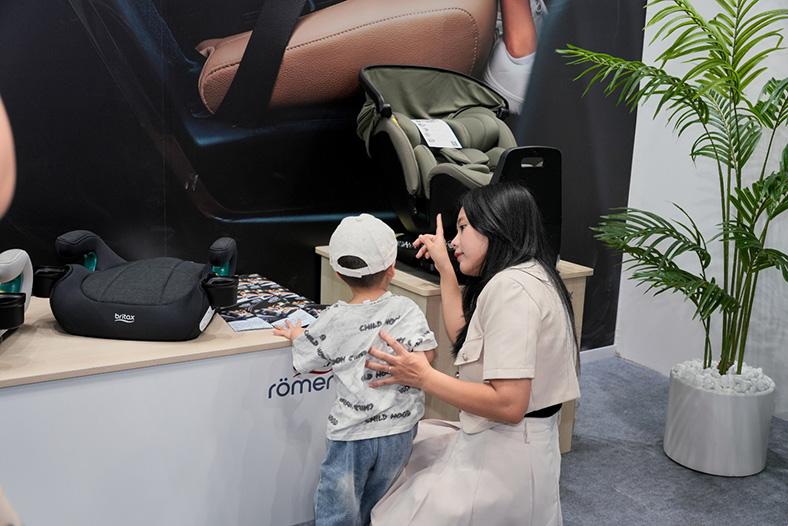 Ghế ô tô trẻ em Britax Romer của Đức xuất hiện tại Vietbaby Fair 2026