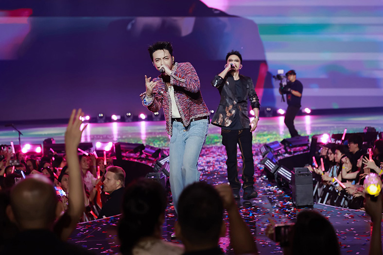Dàn sao SpaceSpeakers khuấy động KOSMIK Live Concert 2026 tại Las Vegas