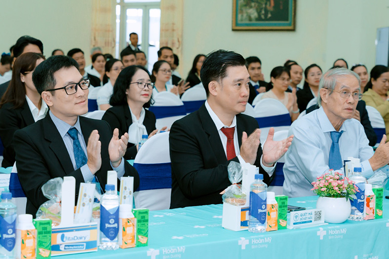 Bệnh viện Hoàn Mỹ Bình Dương tổ chức hội nghị cập nhật tiến bộ y khoa