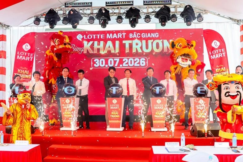 Khai trương Lotte Mart Bắc Giang, cơ hội trúng thưởng ô tô VinFast VF3