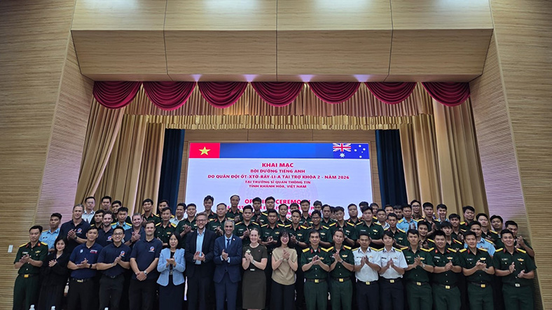Thúc đẩy hợp tác quốc phòng Australia - Việt Nam thông qua đào tạo tiếng Anh