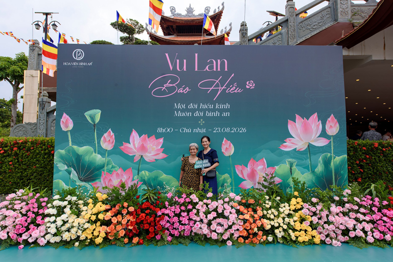 Một mùa Vu lan ấm cúng và thanh tịnh tại Hoa Viên Bình An