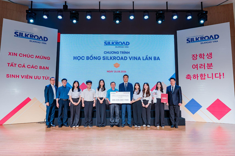 Silkroad Vina trao 1 tỉ đồng học bổng, lan tỏa giá trị giáo dục bền vững