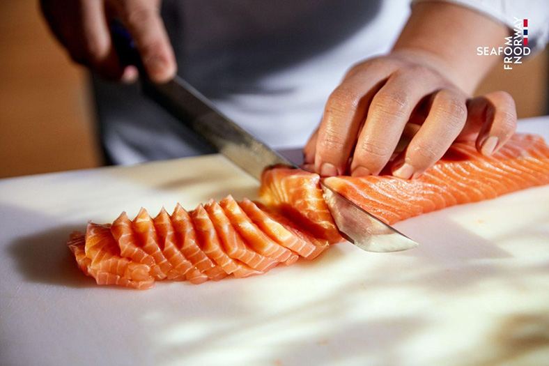 Chuyện chưa kể phía sau món sushi cá hồi Na Uy