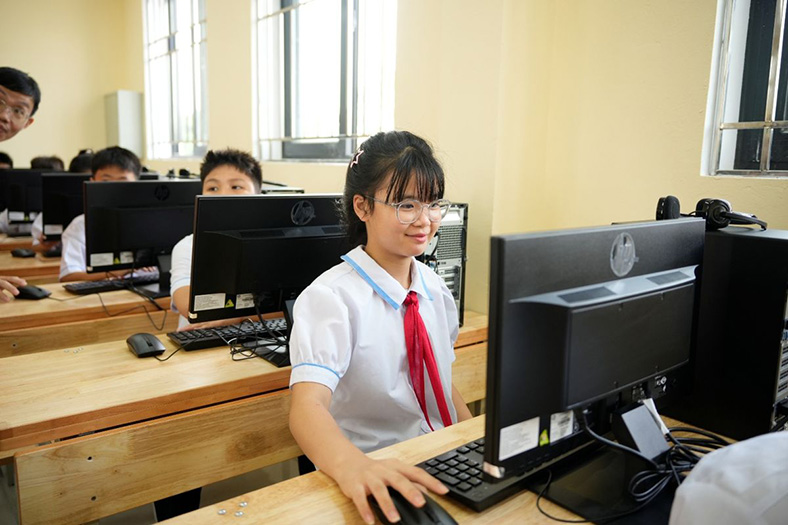 Keppel tặng máy tính, nâng cao kỹ năng số cho hơn 2.300 học sinh Hà Nội