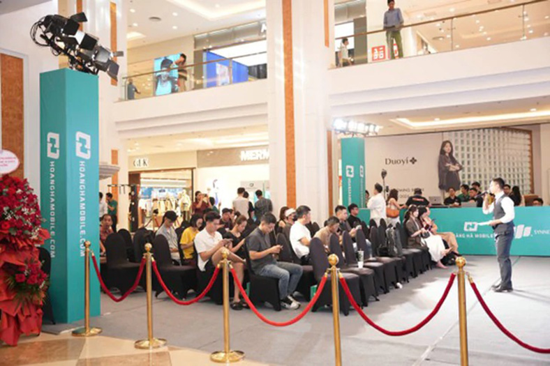 Hoàng Hà Mobile mở bán iPhone 18 Pro và iPhone 18 Pro Max tại Royal City