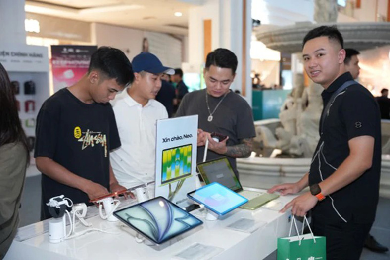 Hoàng Hà Mobile mở bán iPhone 18 Pro và iPhone 18 Pro Max tại Royal City