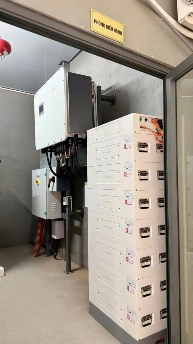Việt Nam Solar cung cấp giải pháp điện mặt trời cho trạm sạc xe điện