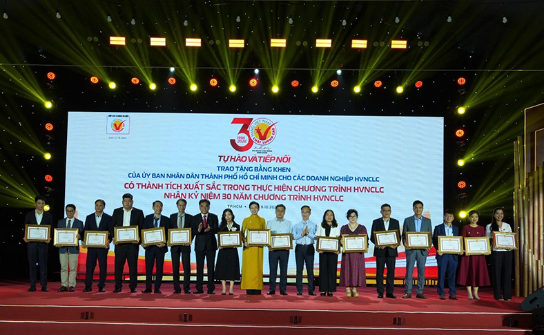 30 năm Thiên Long đồng hành cùng Hàng Việt Nam Chất lượng cao