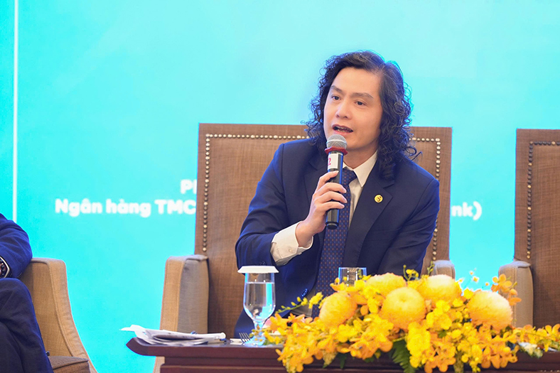 SACOMBANK nhận ba danh hiệu về bán lẻ, chuyển đổi số và hỗ trợ doanh nghiệp
