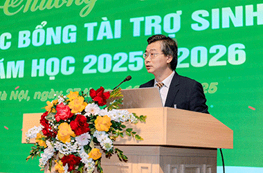 Trao khoảng 1,3 tỉ đồng học bổng cho gần 300 sinh viên Học viện Nông nghiệp Việt Nam