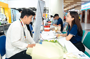 Doanh nghiệp 'săn' nhân tài kỹ thuật tại HUTECH TECHSHOW 2026