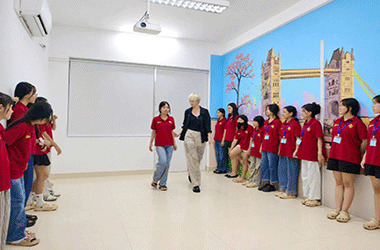 Trại hè tiếng Anh RES 2026: Dám nói, dám sai để trưởng thành