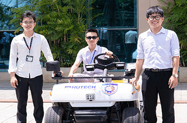 Xe điện tự lái - tâm điểm chú ý tại HUTECH TECHSHOW 2025