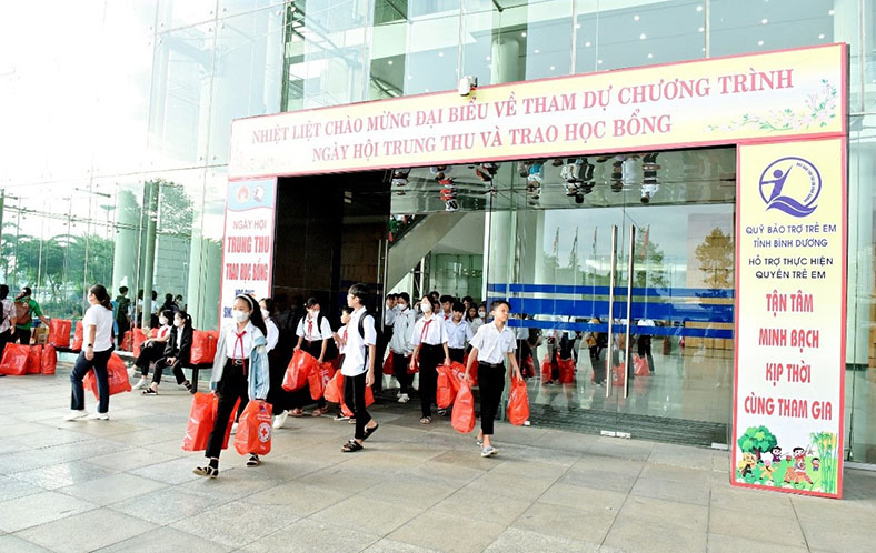 URC Việt Nam: Hành trình chia sẻ niềm vui và yêu thương đến trẻ em