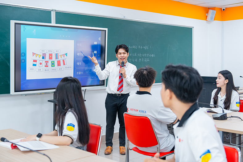 Đón đầu cơ hội nghề nghiệp với chương trình Việt - Hàn HUTECH