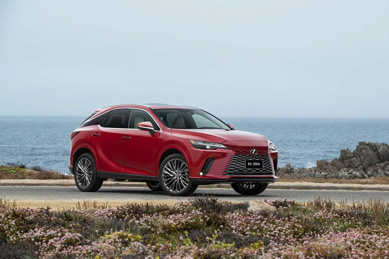 Lexus Việt Nam ra mắt thêm 2 phiên bản RX Hybrid