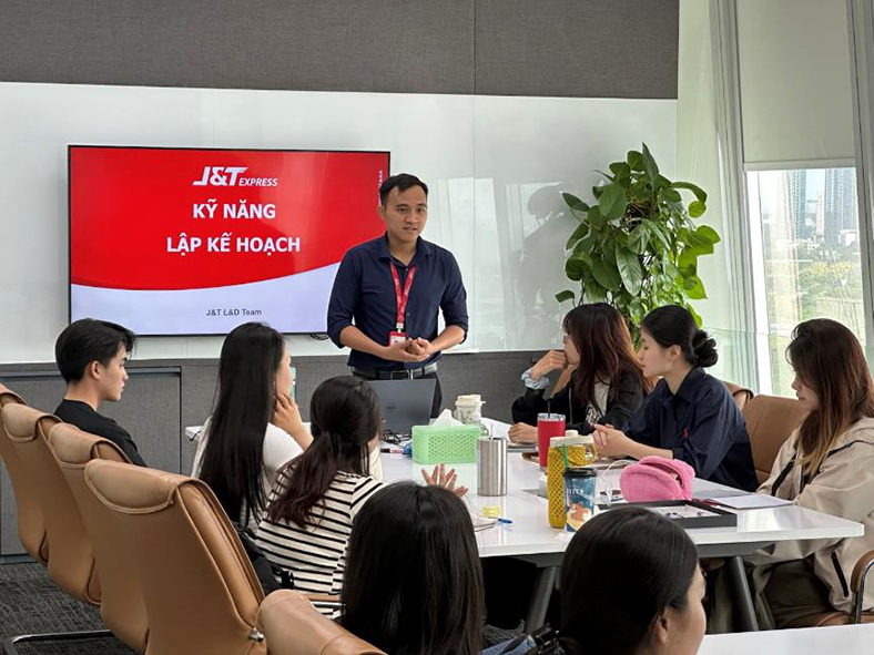 Thực tập sinh - Tạo nguồn: Bệ phóng cho thế hệ trẻ