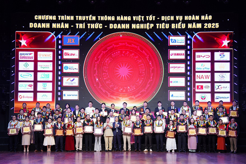 AUS đồng hành cùng tri thức Việt
