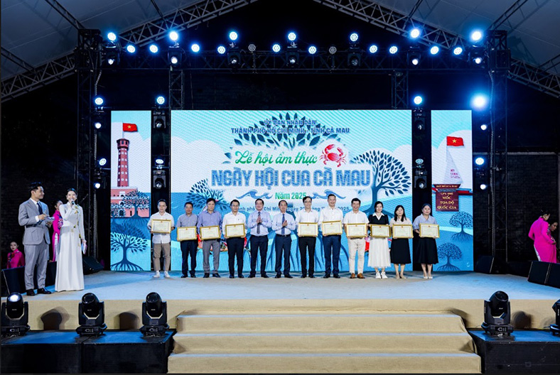 Ngày hội Cua Cà Mau 2025: 'Hương rừng - vị biển' giữa lòng TP.HCM