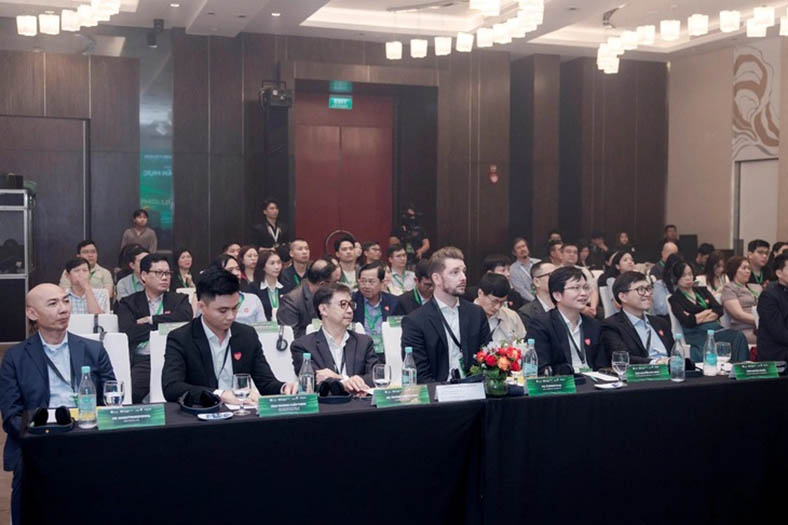 Mắt Sài Gòn tổ chức hội nghị Phaco Không Dao tại Việt Nam