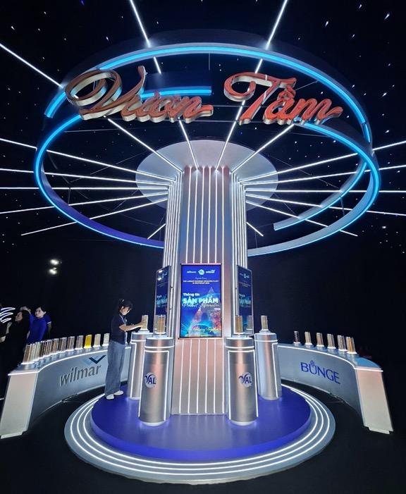 VAL khánh thành dây chuyền ép dầu đậu nành số 2